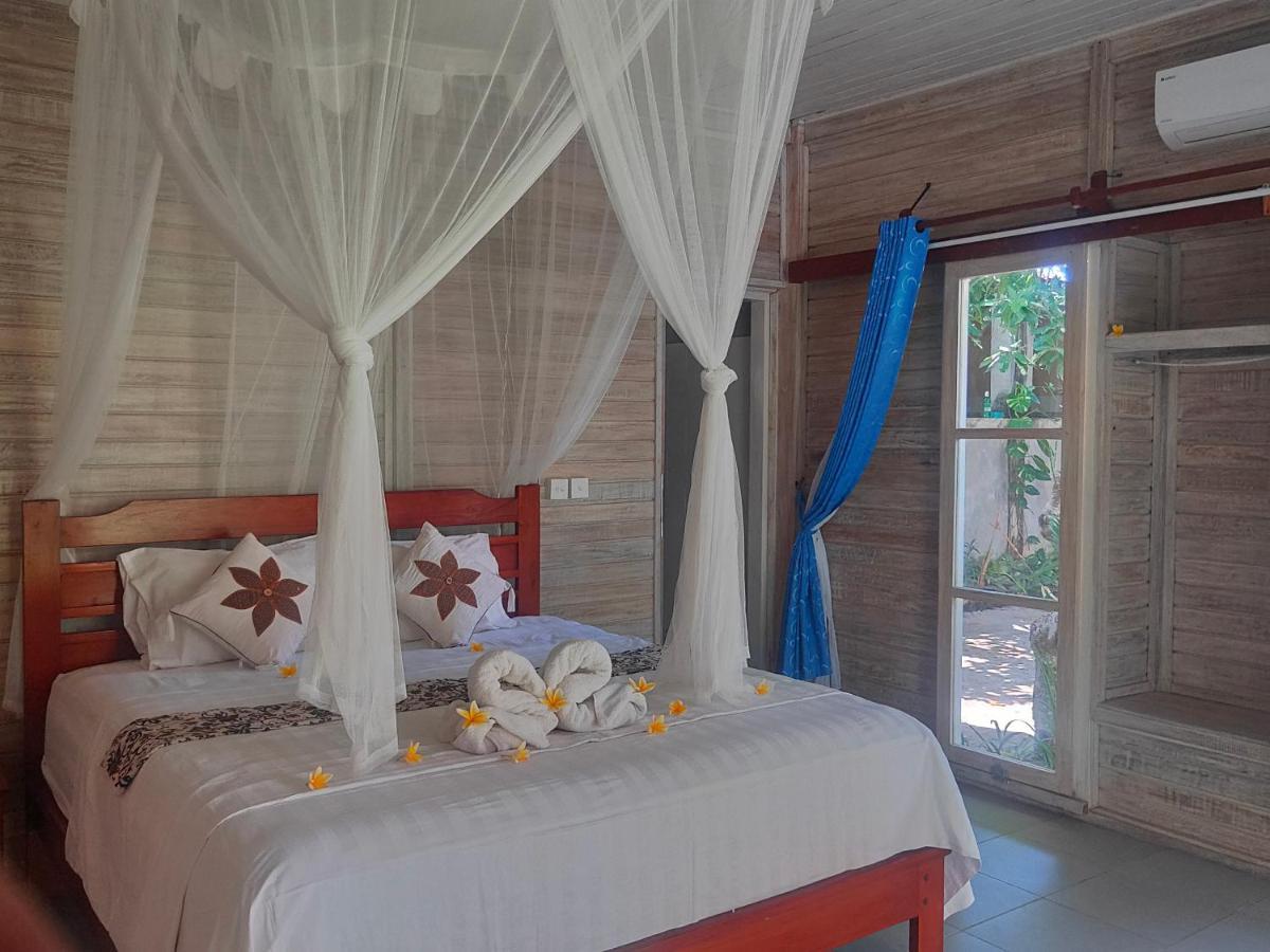 Hotel Vista Huts Lembongan Esterno foto
