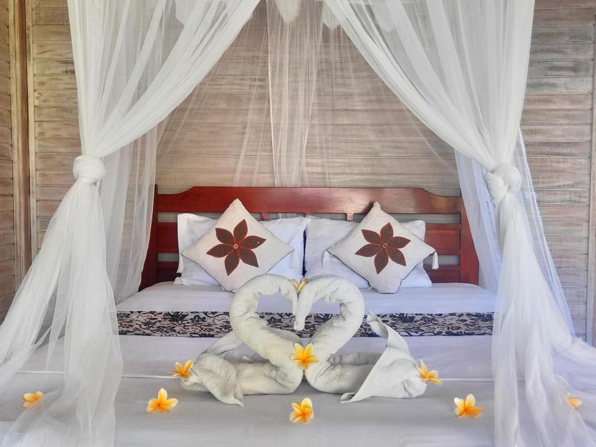 Hotel Vista Huts Lembongan Esterno foto