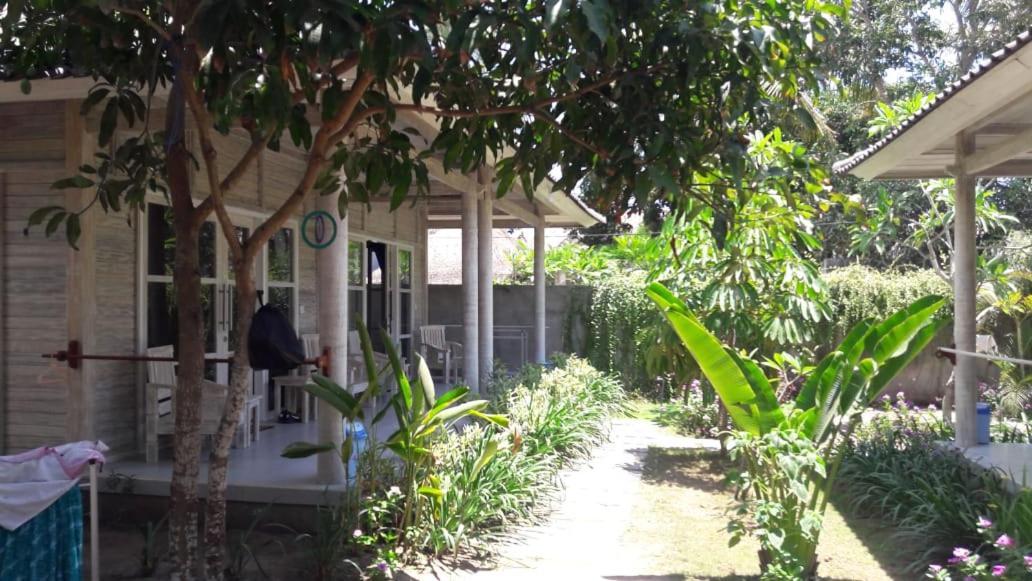 Hotel Vista Huts Lembongan Esterno foto