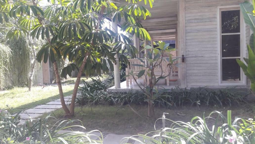 Hotel Vista Huts Lembongan Esterno foto