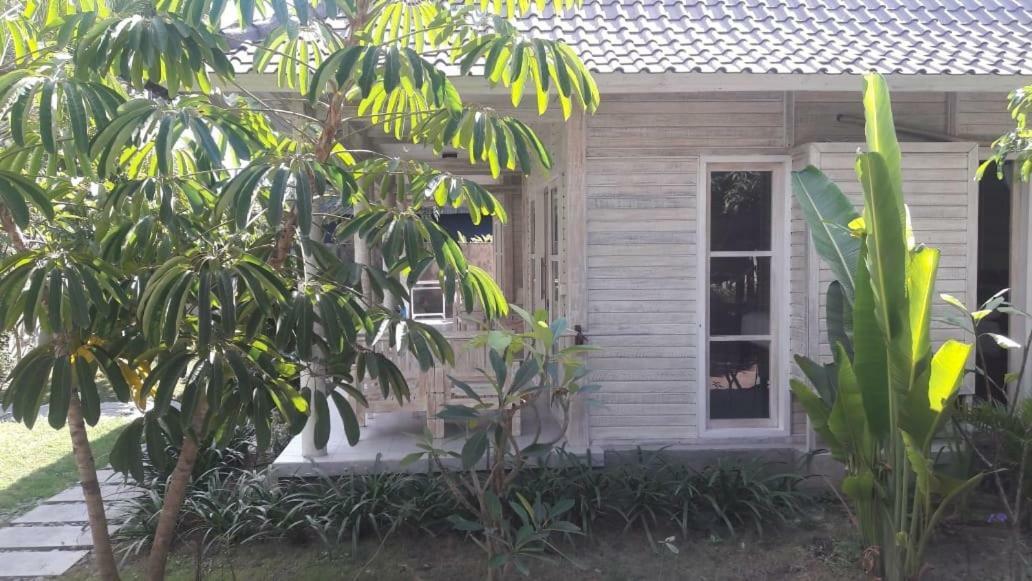 Hotel Vista Huts Lembongan Esterno foto